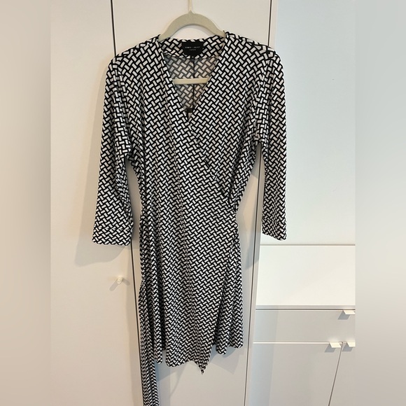 NWT Romeo & Juliet Couture Black and White Geometric Dress - Picture 1 of 3